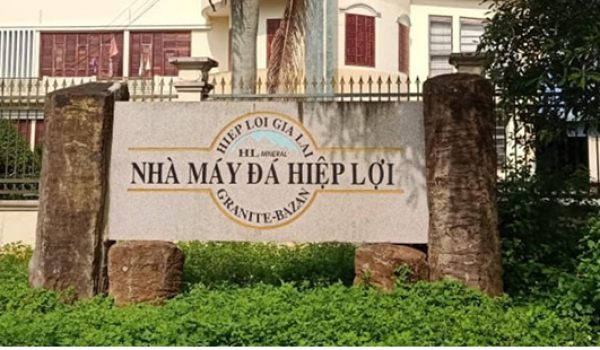 Nhà máy chế biến đá Ganite, Bazzan